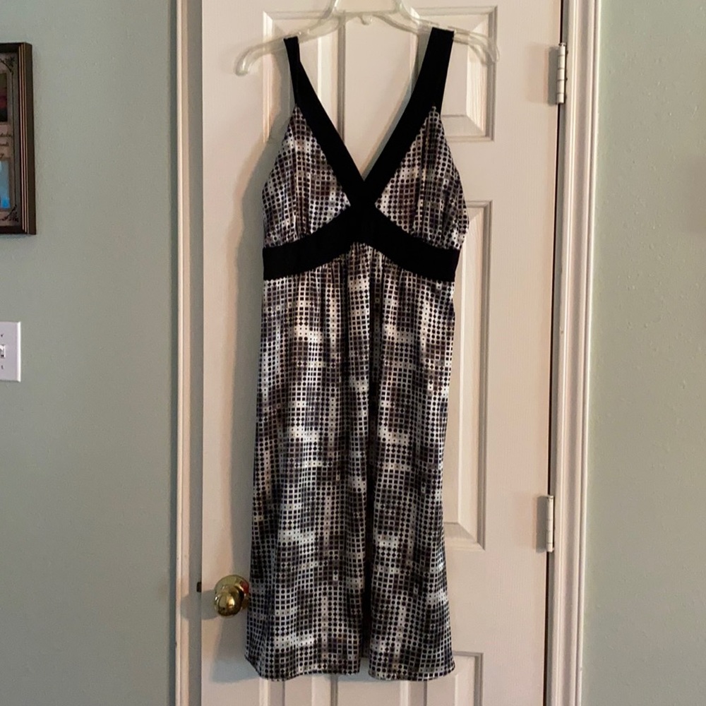 Cute semi formal black-and-white dress